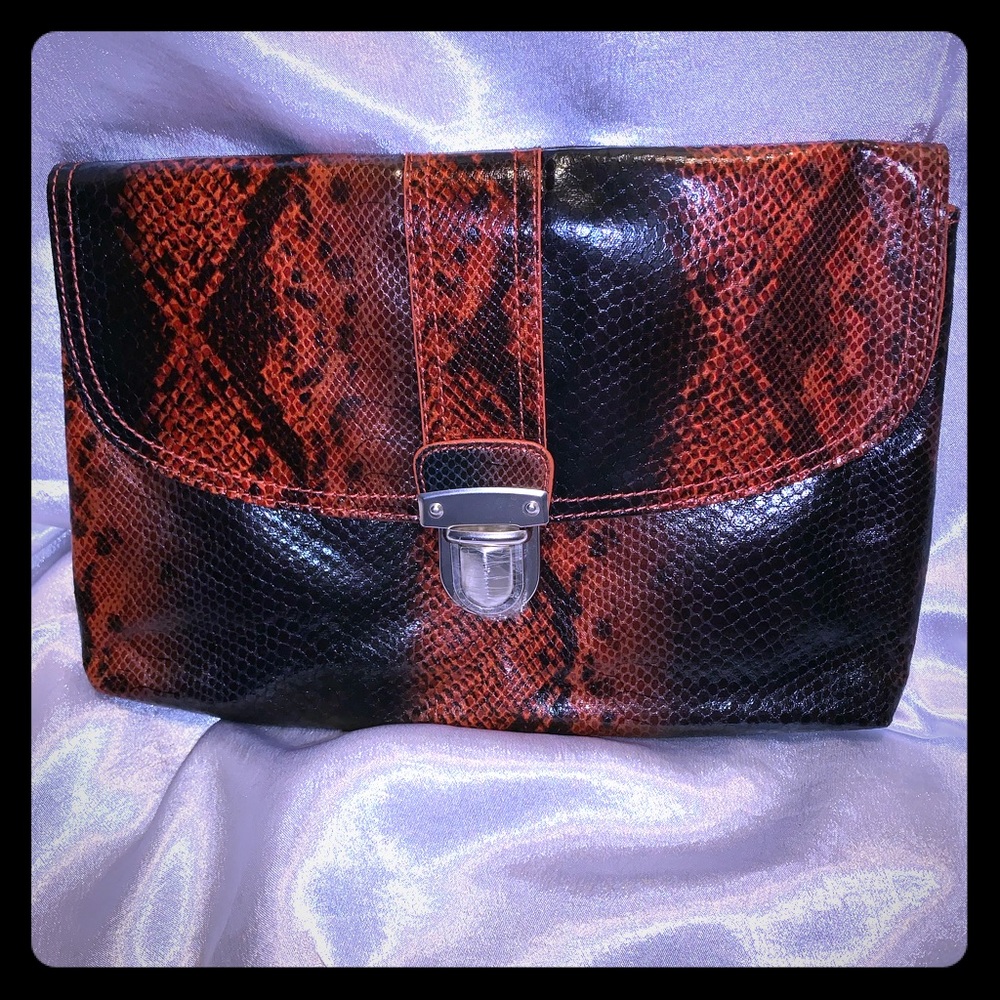 Clutch purse